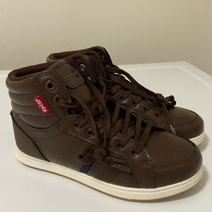 Levies shoes for boys